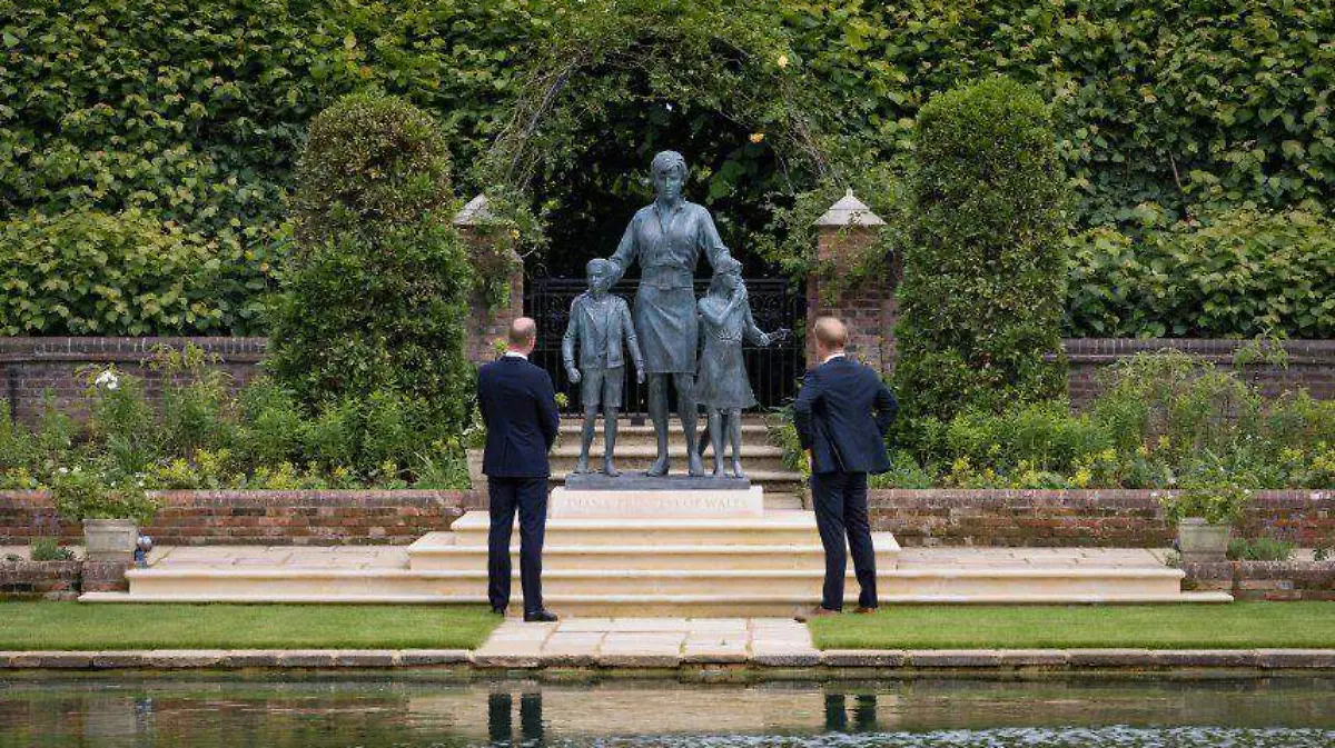 estatua Diana de Gales-@KensingtonRoyal